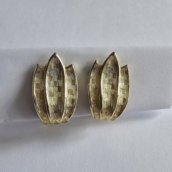 Vintage clip earrings clipon gold tone retro - Picture 10 of 10